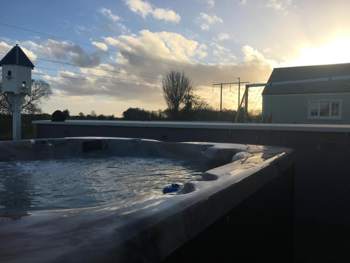 Arvalee Retreat With Outdoor Hottub Acomodação com café da manhã Omagh Exterior foto
