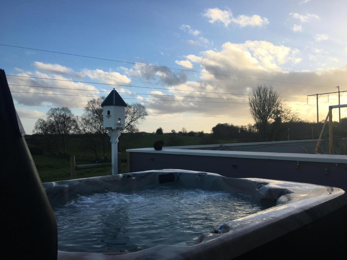Arvalee Retreat With Outdoor Hottub Acomodação com café da manhã Omagh Exterior foto